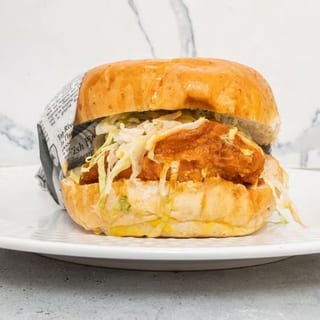 #23 Crispy Chicken Burger